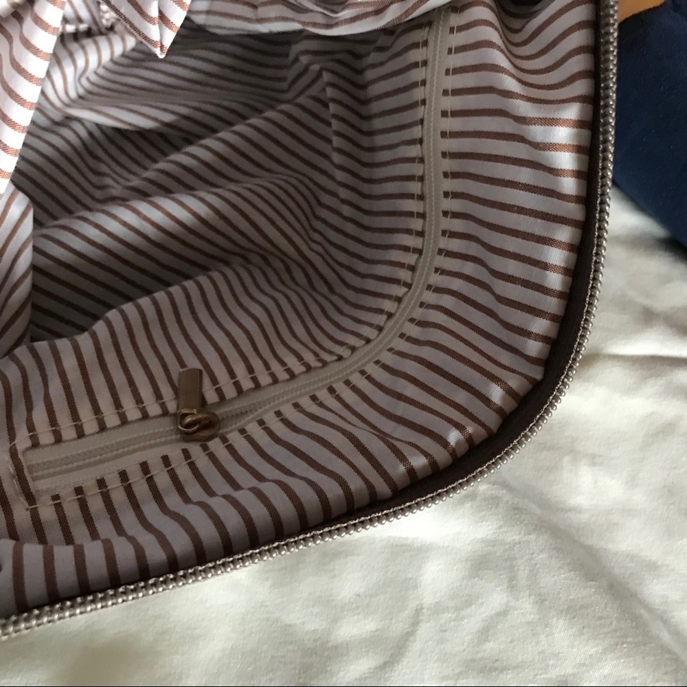 PEWTER AND TRANSPARENT 2-IN-1 SATCHEL TOTE HANDBAG - Picture 15 of 15